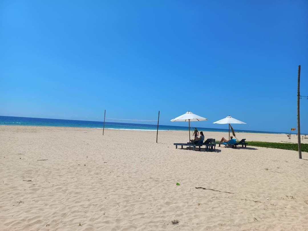 Dasa Beach View Habaraduwa Exterior photo