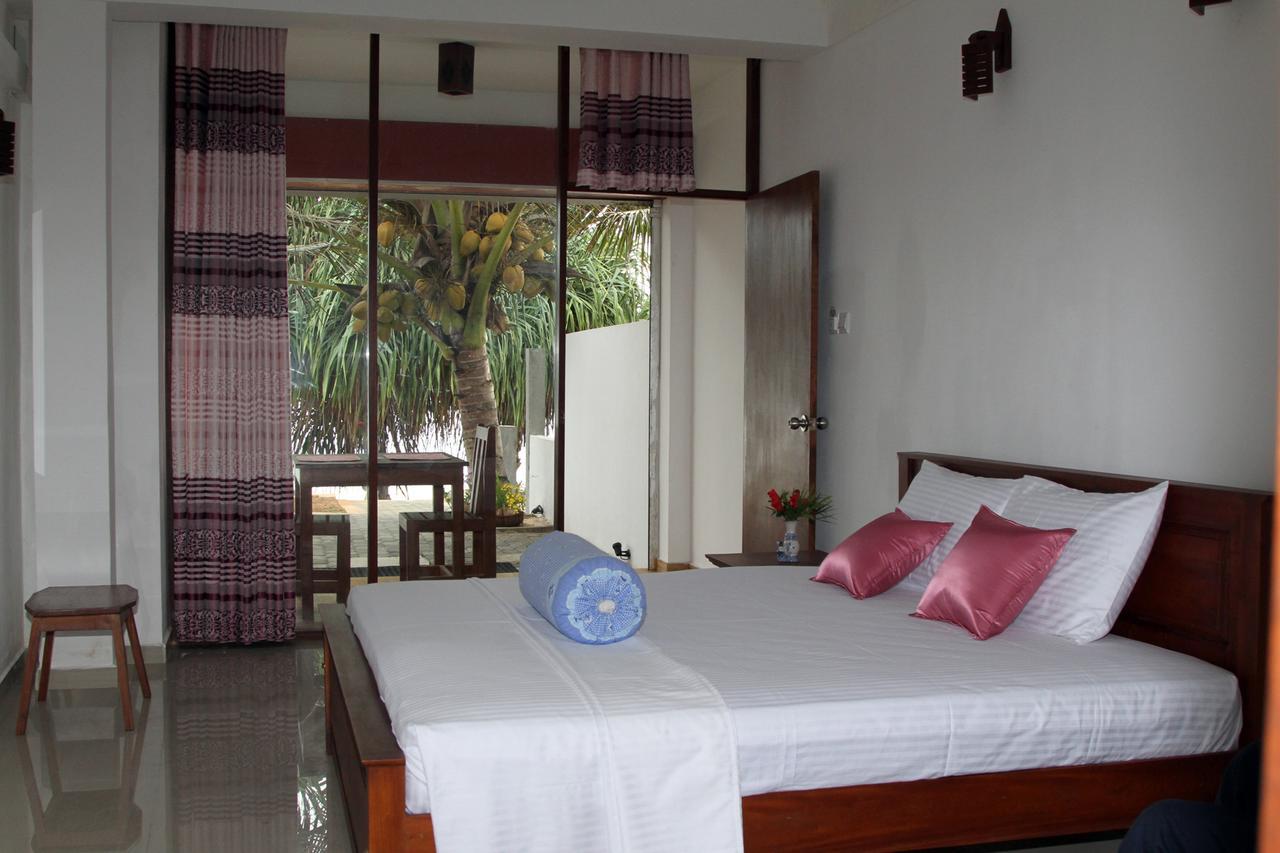 Dasa Beach View Habaraduwa Exterior photo
