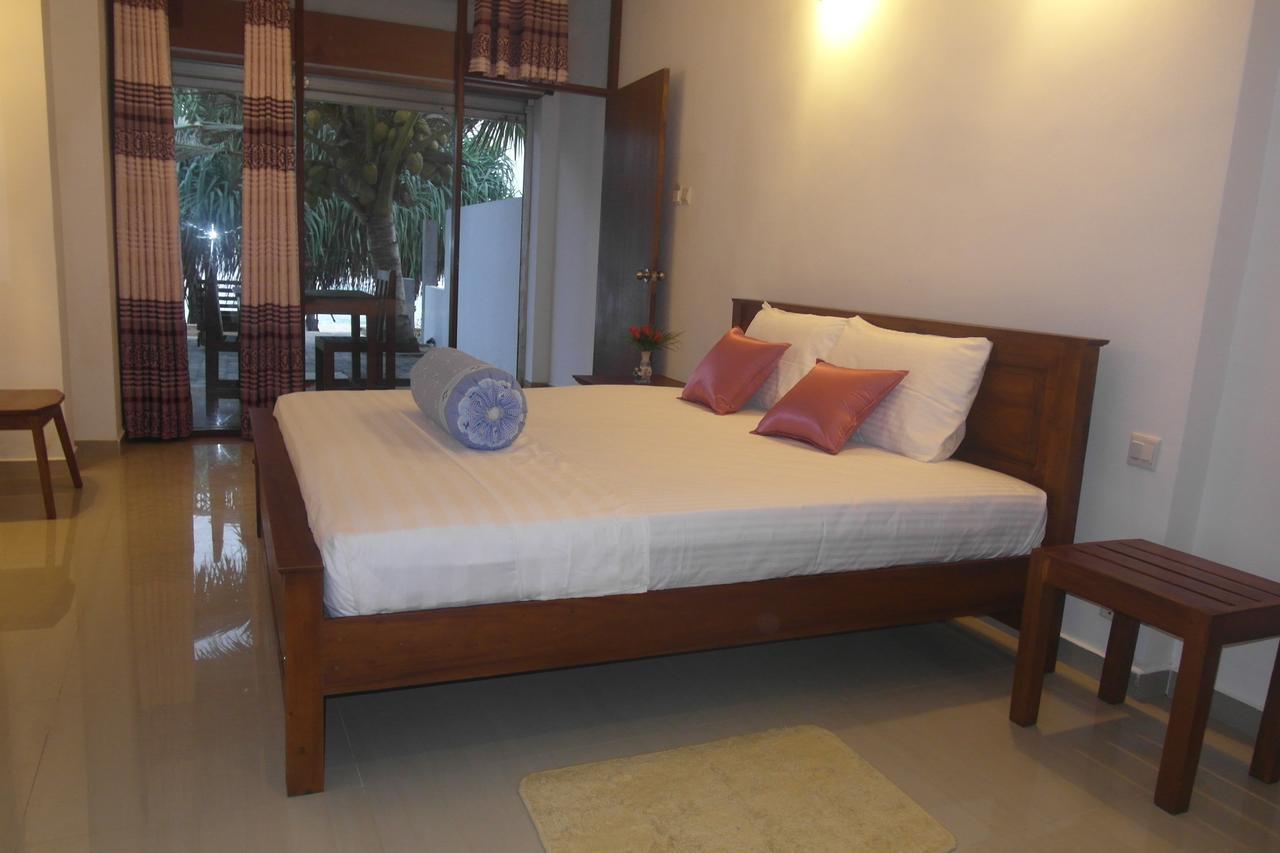 Dasa Beach View Habaraduwa Exterior photo